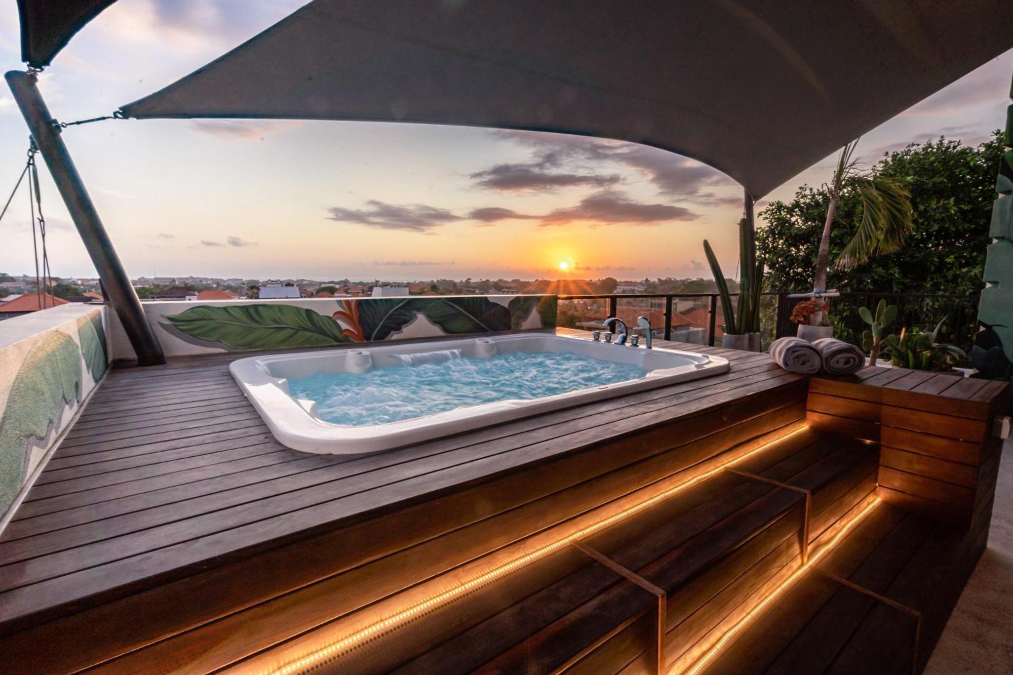 Onyx Beach Hotel Canggu  Exterior photo