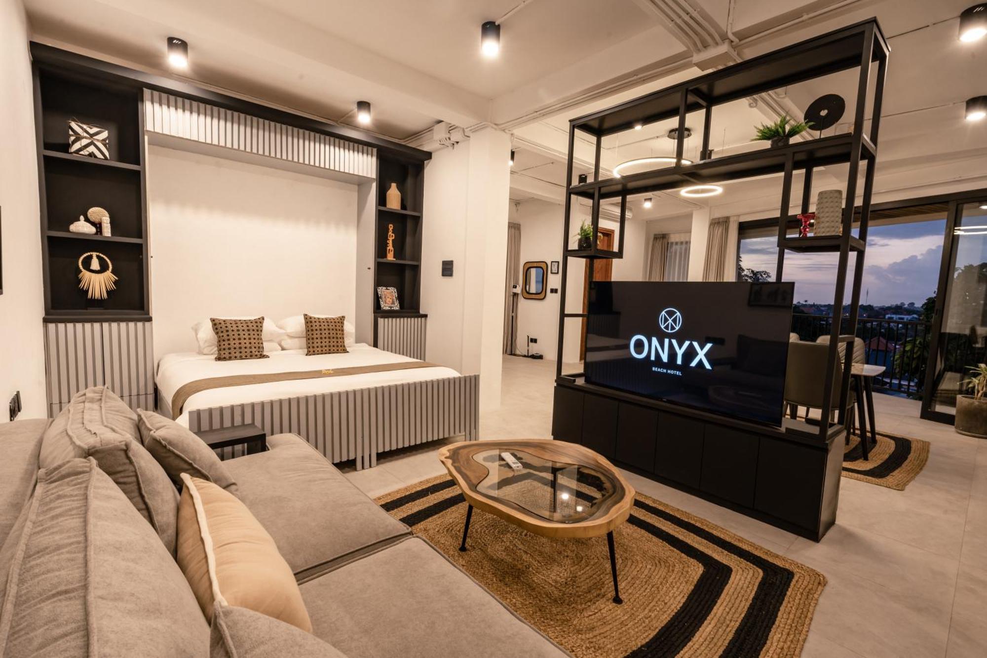 Onyx Beach Hotel Canggu  Exterior photo
