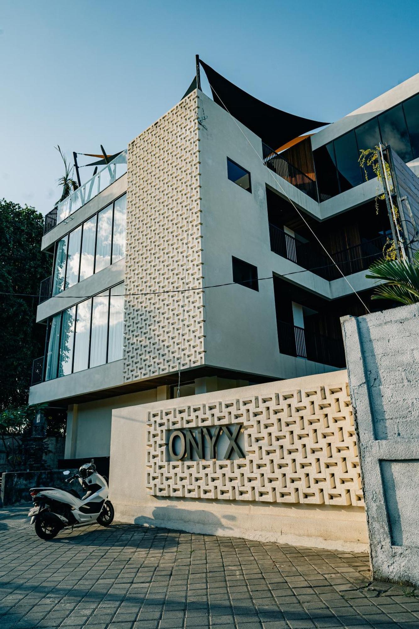 Onyx Beach Hotel Canggu  Exterior photo
