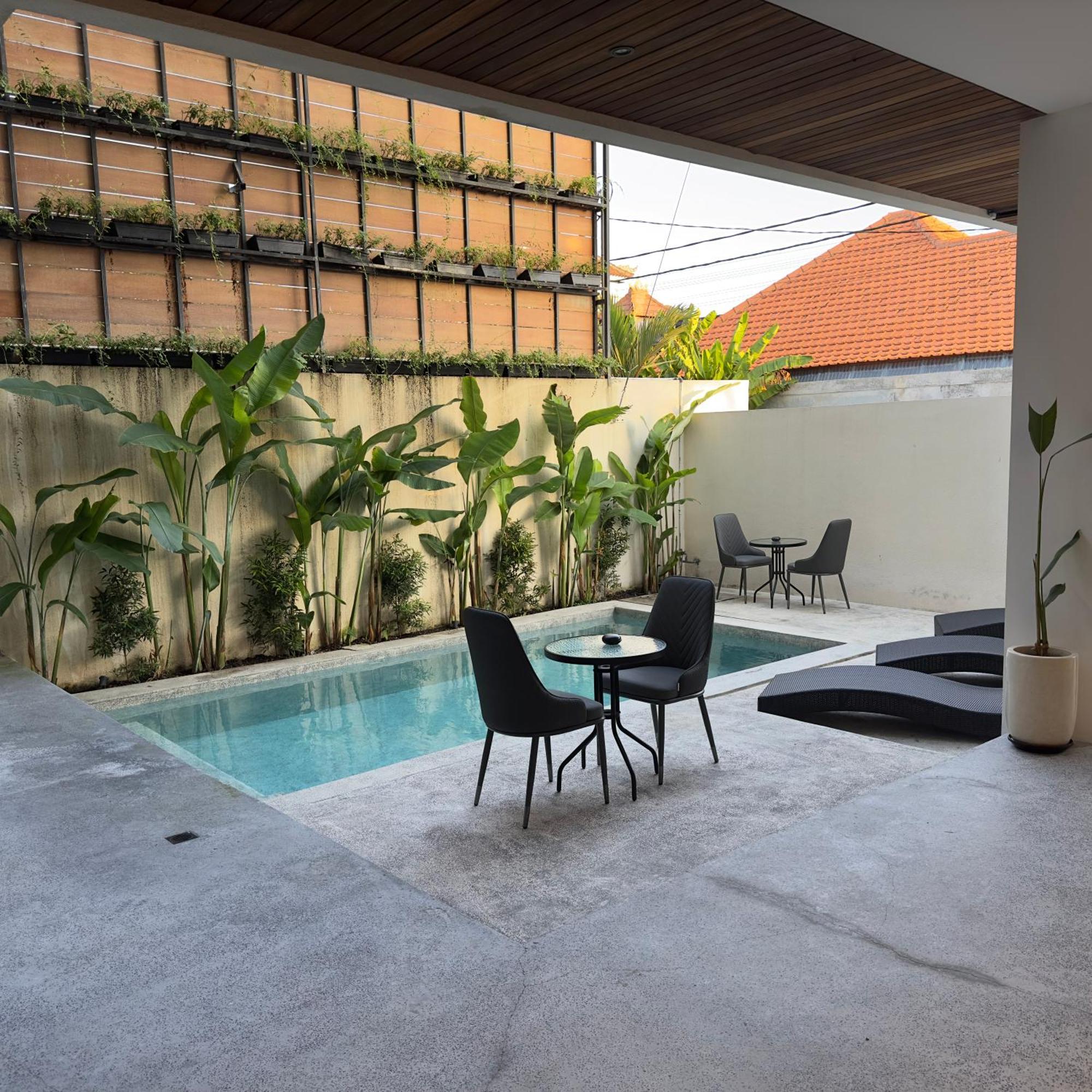 Onyx Beach Hotel Canggu  Exterior photo